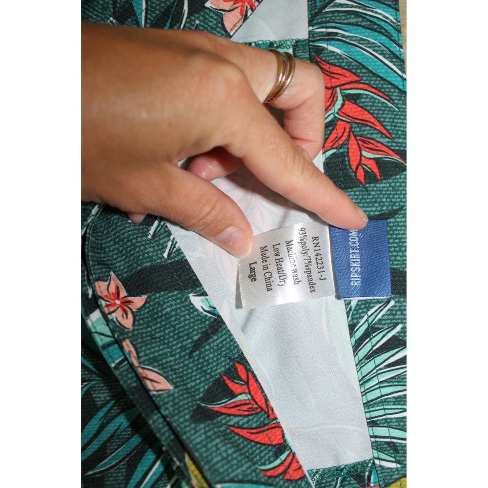 RipSkirt‎ Hawaii Women's Large Tropical Wrap Skirt and Sage Green T-Shirt Set